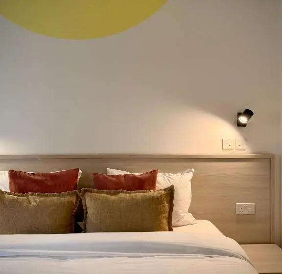 پانسیون Apartment 81