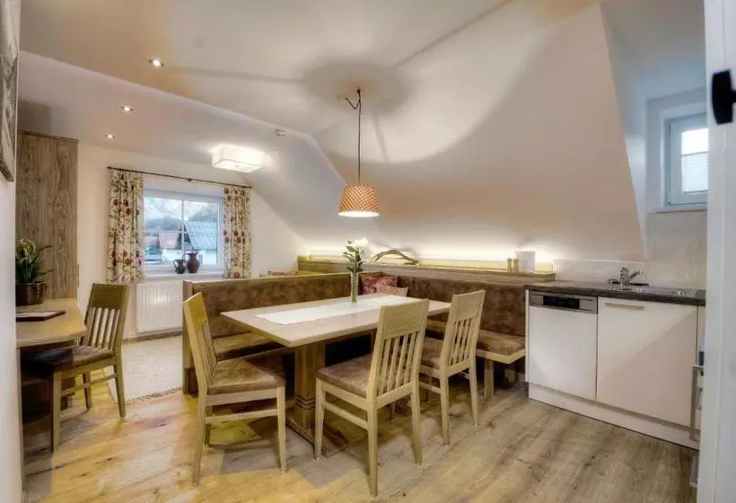 ユースホステル Gasthaus Brandlwirt