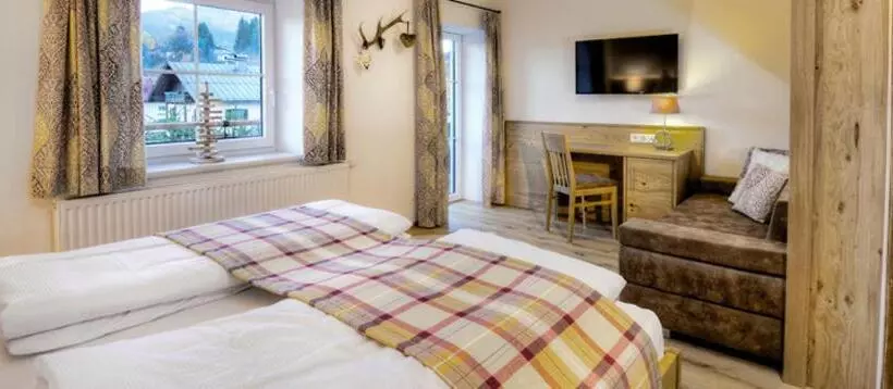 ユースホステル Gasthaus Brandlwirt