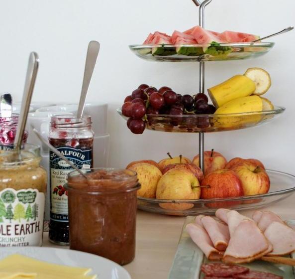 پانسیون Fagrabrekka Guesthouse