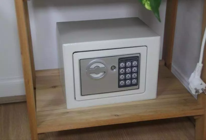 پانسیون All In One Guesthouse