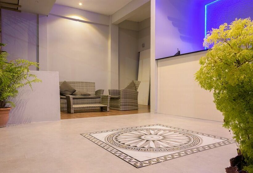 پانسیون Em Beach Maldives