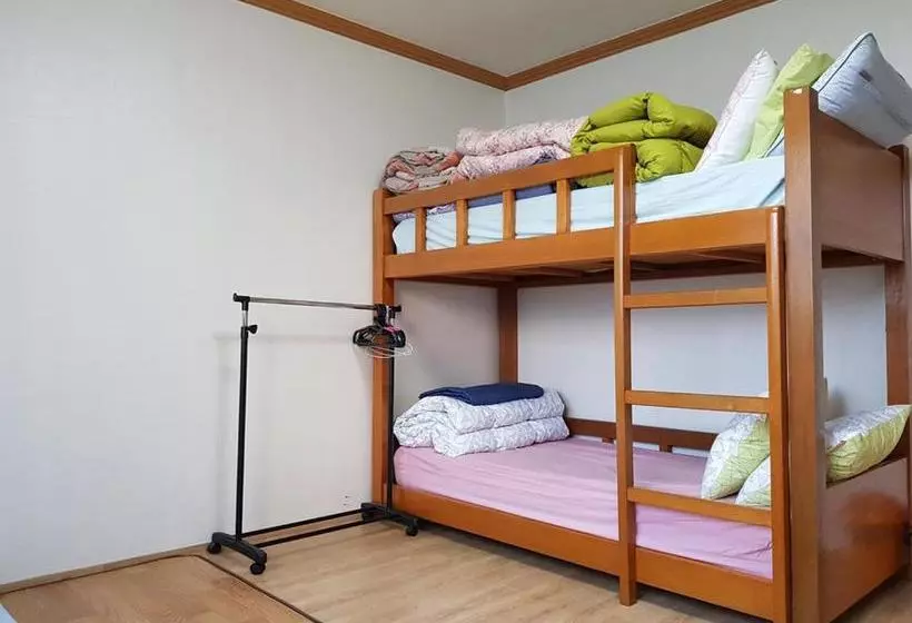 پانسیون Guest H