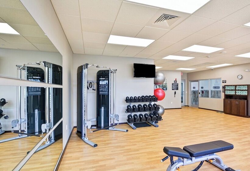 Hotelli Courtyard By Marriott Long Island Islip/courthouse Complex