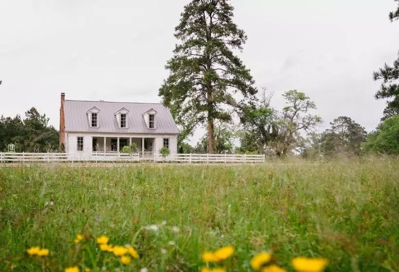 Retkeilymaja The Historic Hill House And Farm