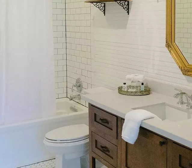 Retkeilymaja The Historic Hill House And Farm