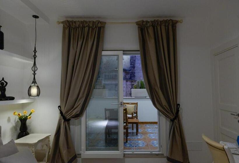 민박 Mare Versus Luxury Suites