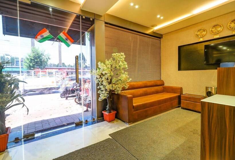 Fabhotel Grand Heritage   Nr Bkc