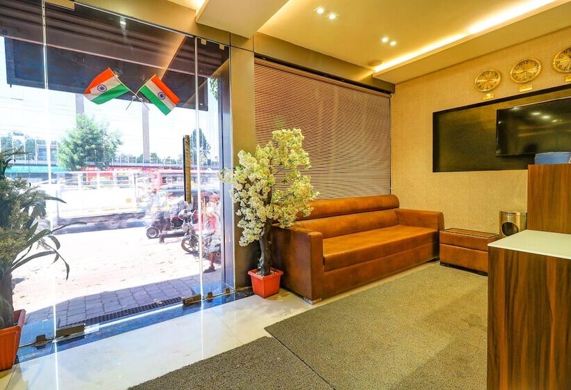 Fabhotel Grand Heritage   Nr Bkc