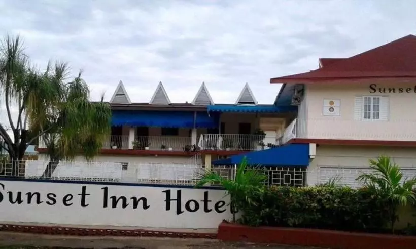 هتل Sunset Inn Apartment