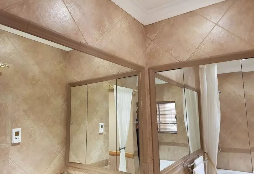 Majatalo Bubez Guesthouse