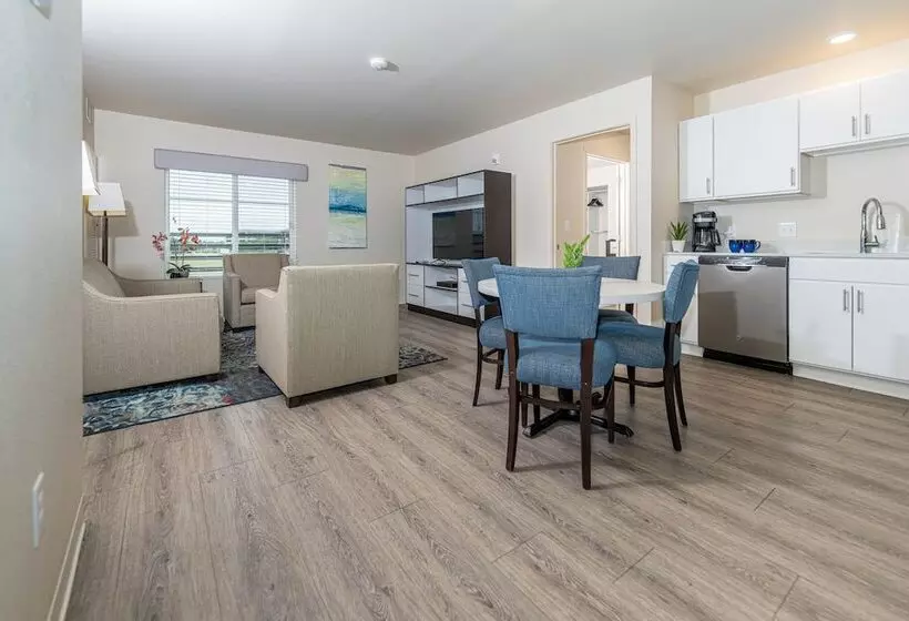 Soka Suites Dallas   Las Colinas