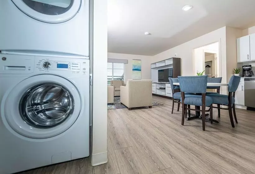 Soka Suites Dallas   Las Colinas