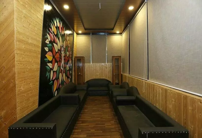 Hotelli Capital O 24794 Aaryavan Resorts