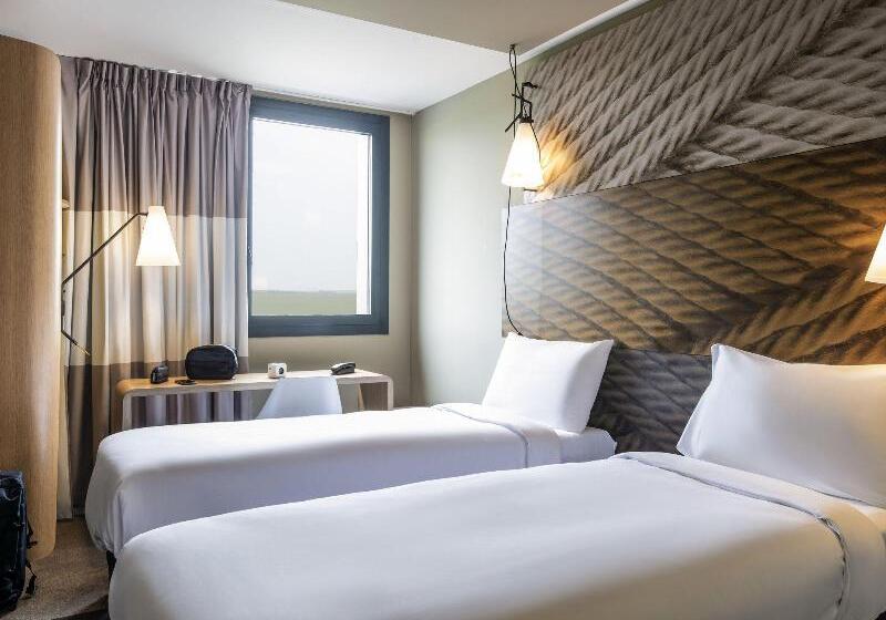 בית מלון כפרי Ibis Budget Gonesse