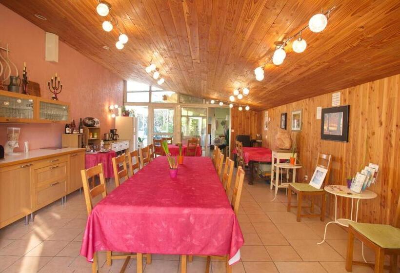 ペンション Villa Eveil