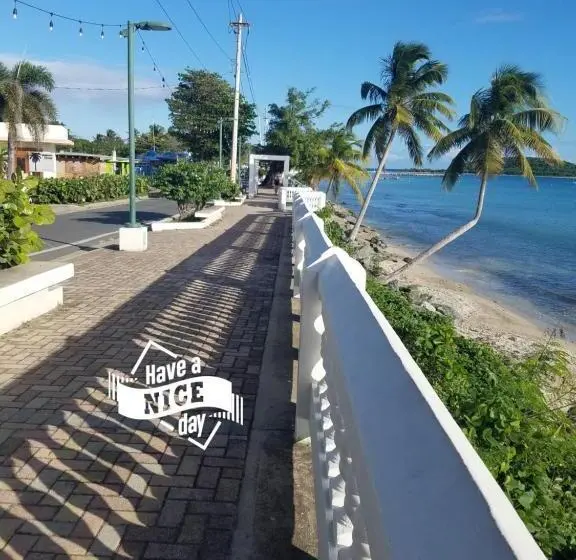 پانسیون Trade Winds Restaurant & Guest House