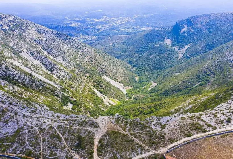 پانسیون Rito Hall Da Serra