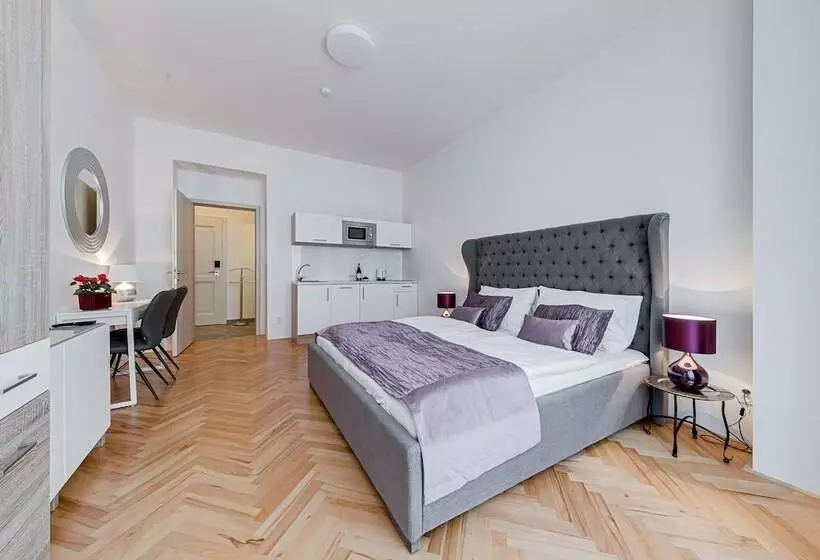 Gold Art Apartments