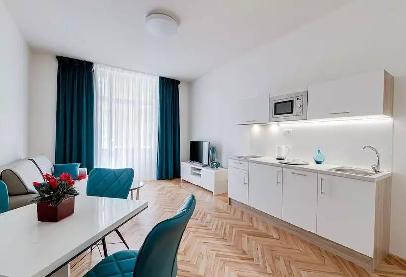 Gold Art Apartments