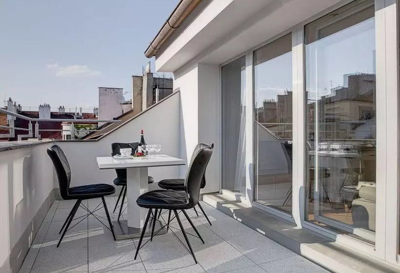 Gold Art Apartments