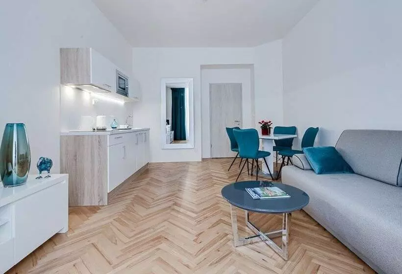 Gold Art Apartments