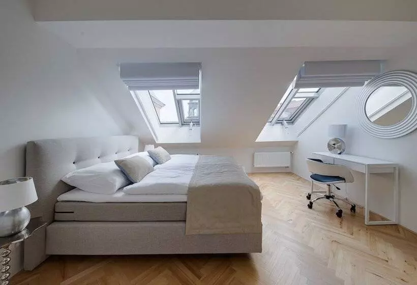 Gold Art Apartments