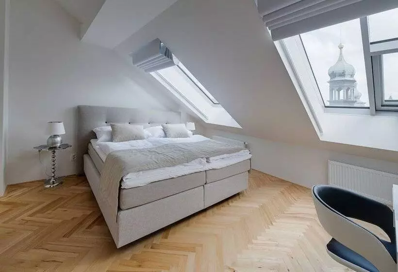 Gold Art Apartments