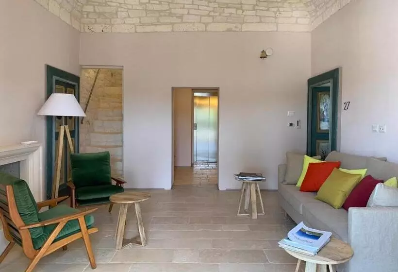 هتل Masseria Grofoleo