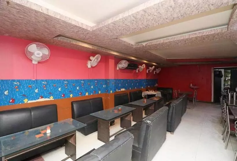 Hotelli Oyo 29570 Swastik Resort