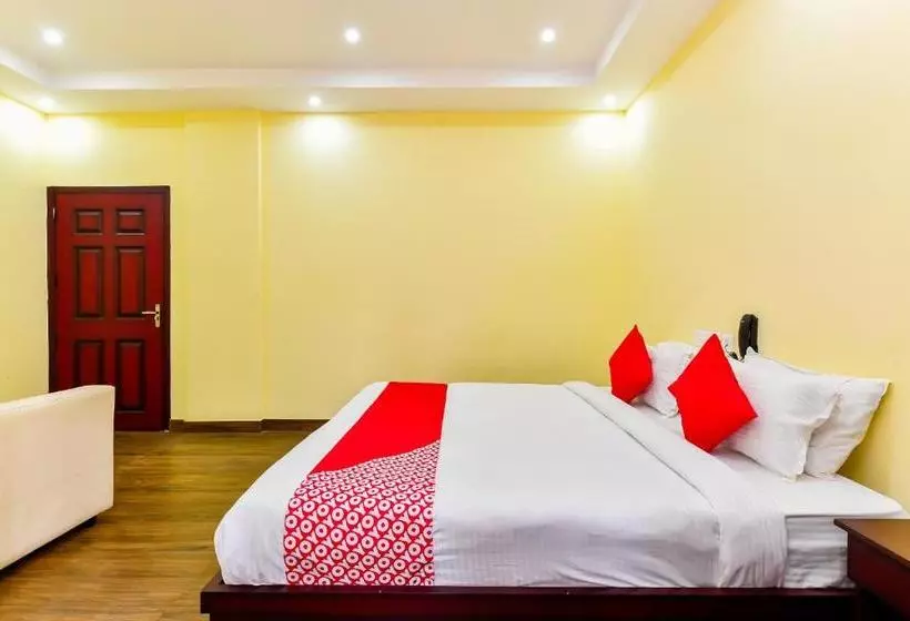 ホテル Oyo 37764 Ghala Tourist Home