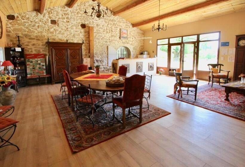 ベッドアンドブレックファースト Fontaine Des Magnarelles