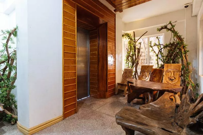 هتل Reddoorz Plus Near Strawberry Farm Baguio