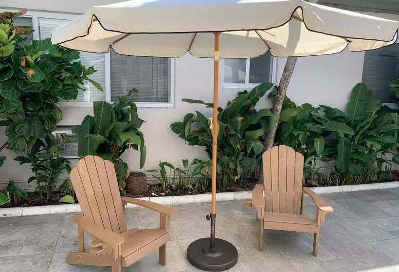 هتل Tiana Beach Inn