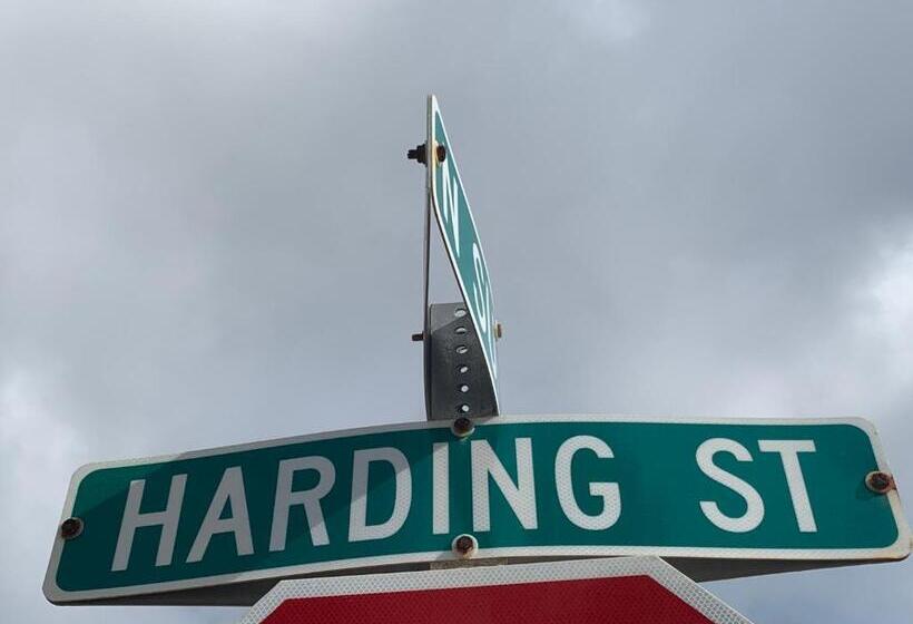 فندق Tiana Beach Inn