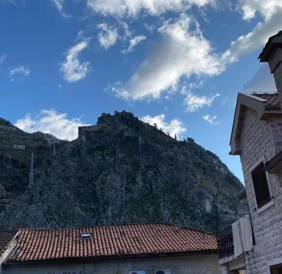 ペンション Viktor Rooms