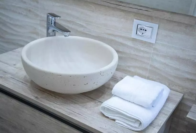 پانسیون Zeus Inn Una Finestra Sul Vaticano
