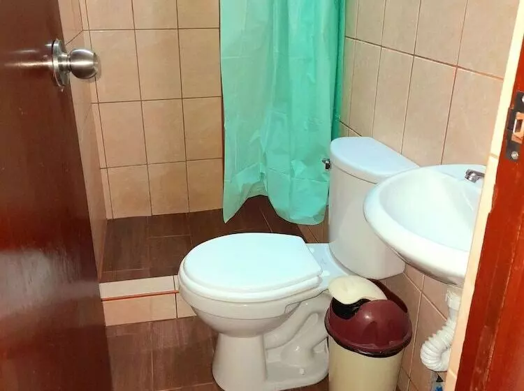 هتل Hospedaje Las Lilas