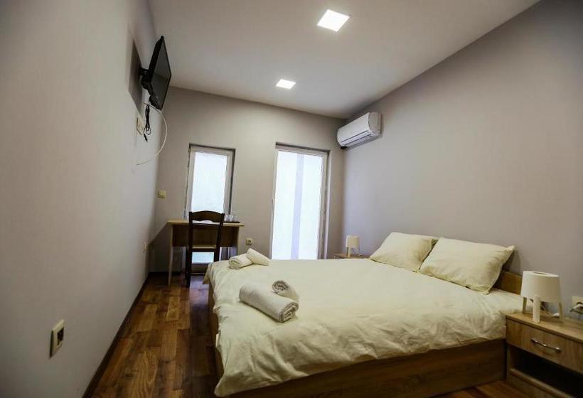 Pension Centralissimo