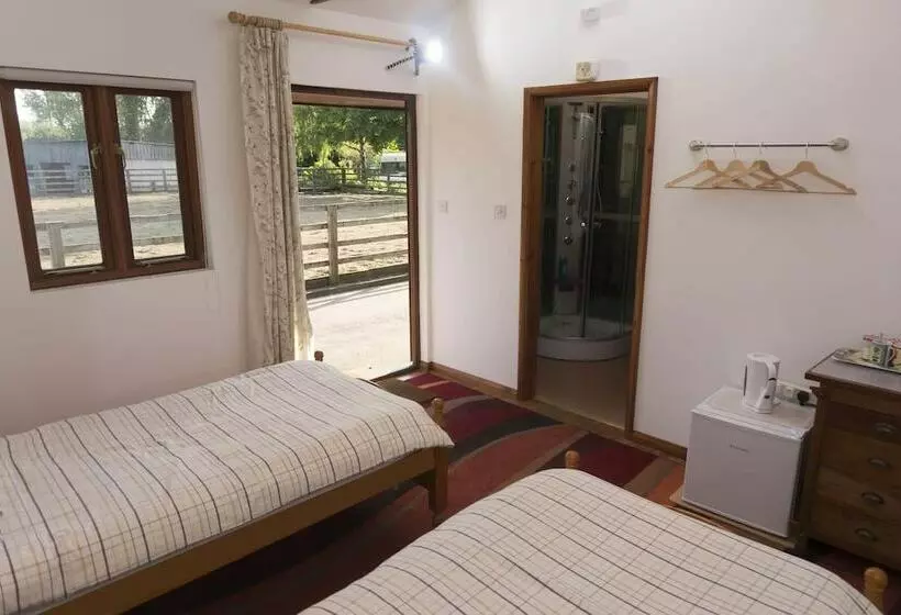 Aamiaismajoitus (B&B) Linford Stable
