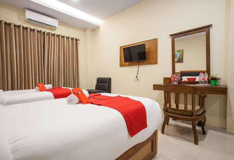 بنسيون Reddoorz Premium @ Jalan Cengkeh Malang