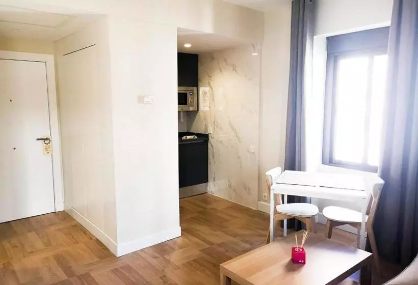 Triana Luxury Suite