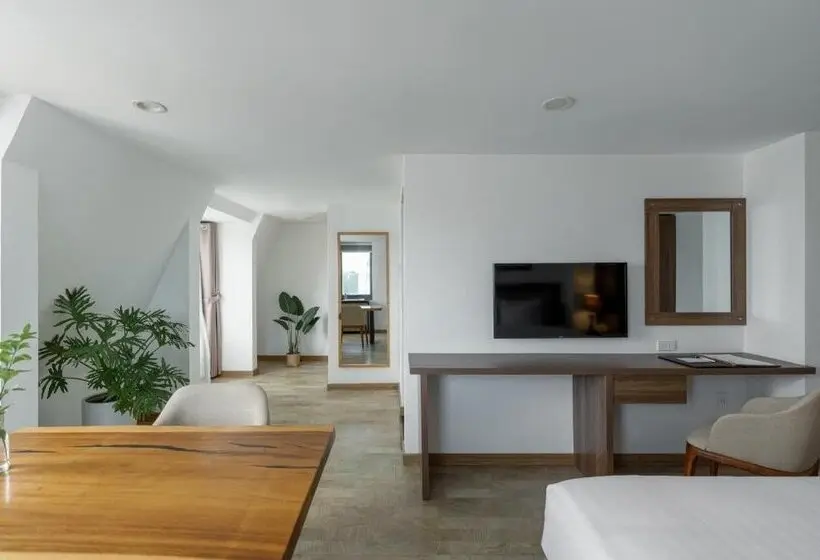 هتل Celine Express   Q Dalat