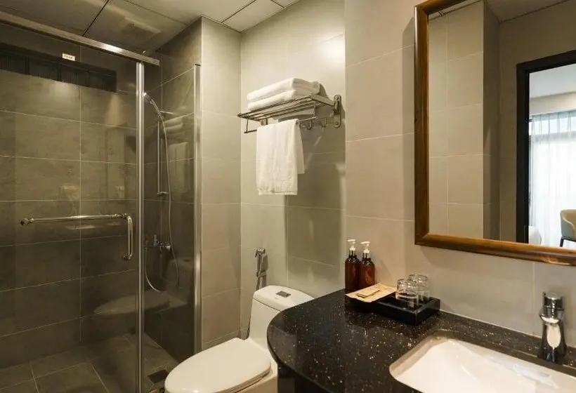 هتل Celine Express   Q Dalat