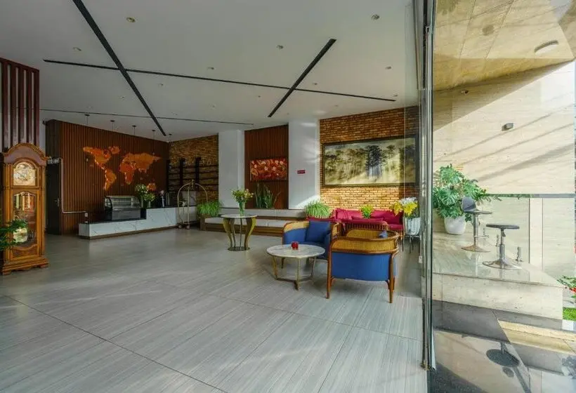 هتل Celine Express   Q Dalat