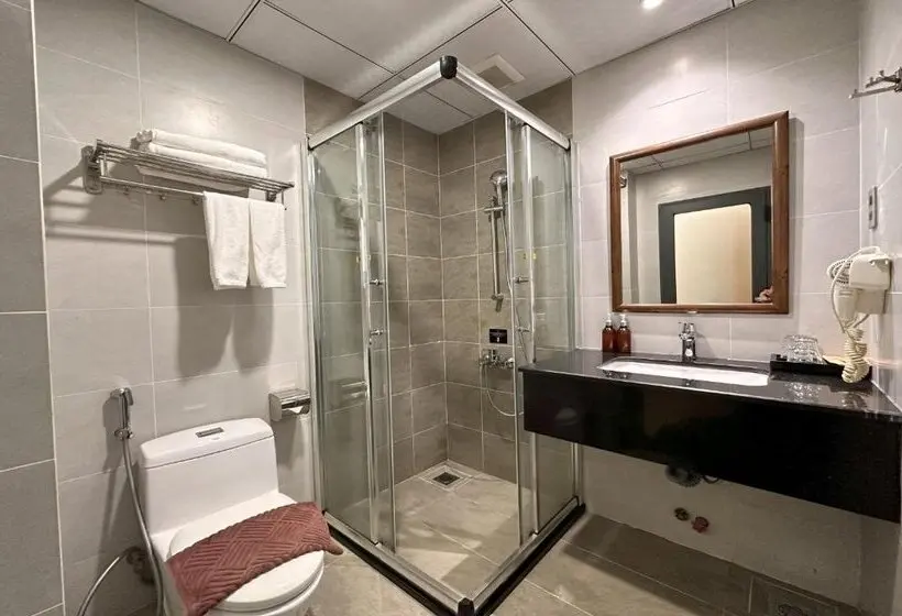 هتل Celine Express   Q Dalat