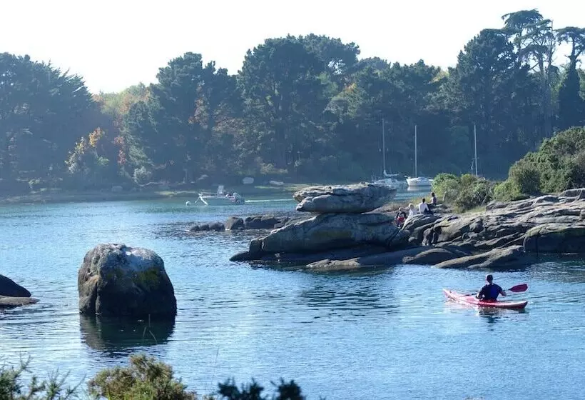 Aamiaismajoitus (B&B) A L'ombre Des Pommiers
