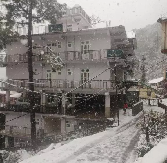 ペンション The Himalayas Guest House