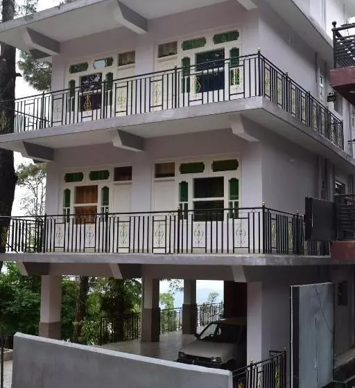 ペンション The Himalayas Guest House