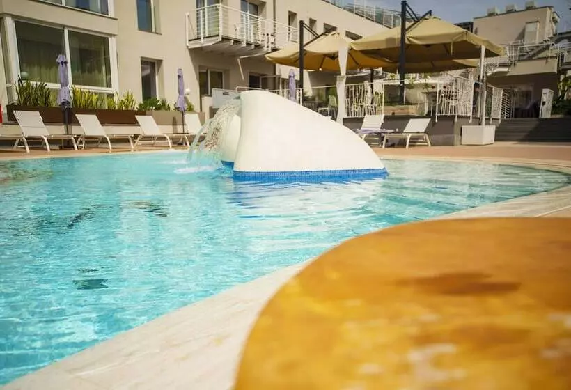 هتل Ciclope Resort